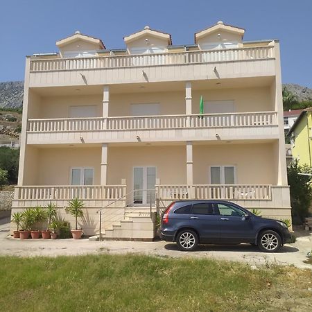 Apartments Ticinovic Omis Exterior photo