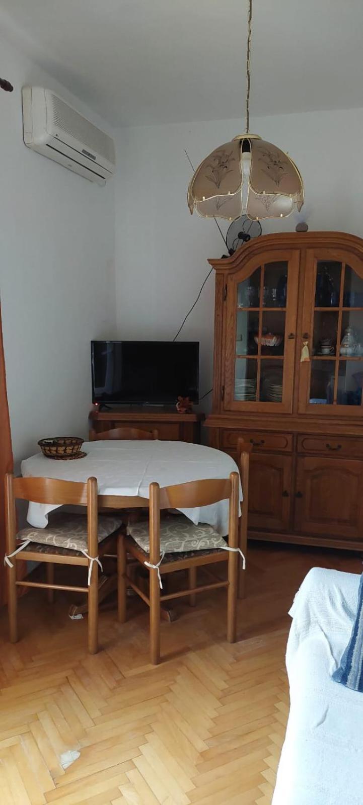 Apartments Ticinovic Omis Exterior photo